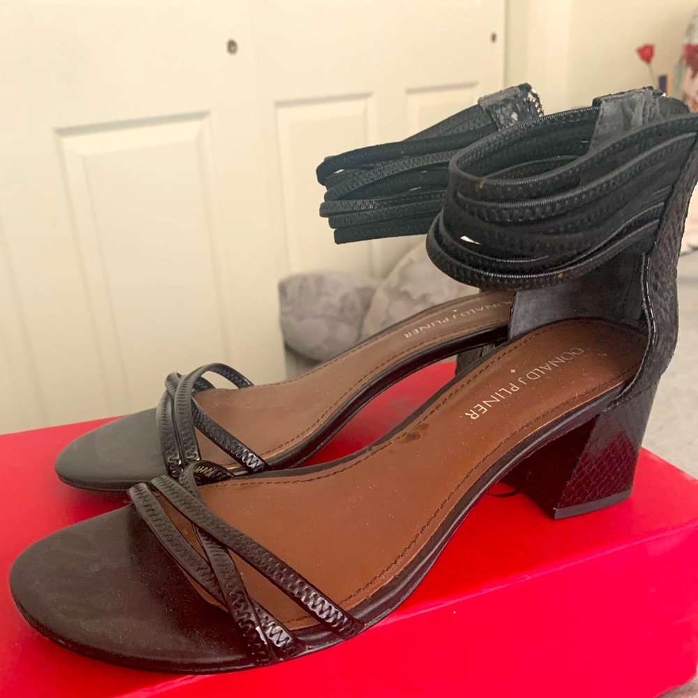 Black leather used short block heels still in great condition